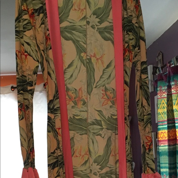 Naked Assets’ extra long Robe - Picture 2 of 3